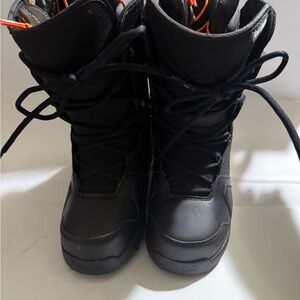 Thirty -Two Black Winter Snow  Board Boots for Women size9